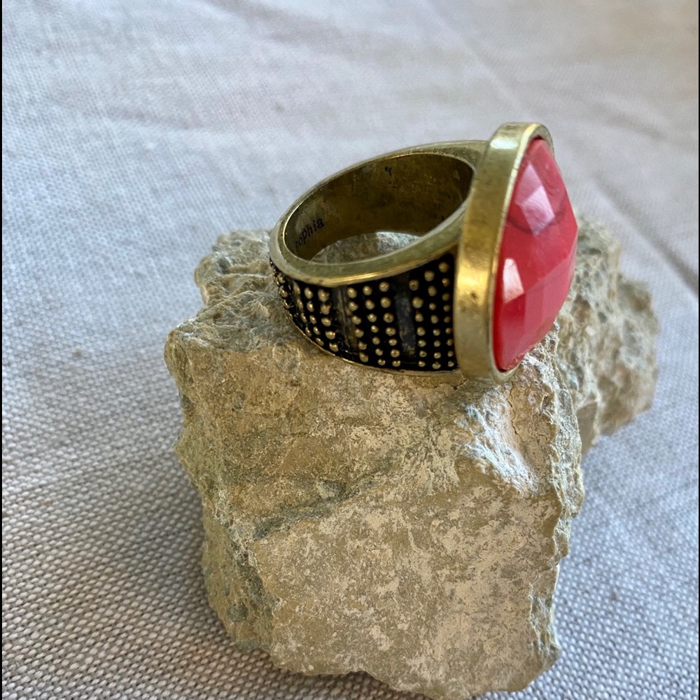 Ring - Picture 2 of 3